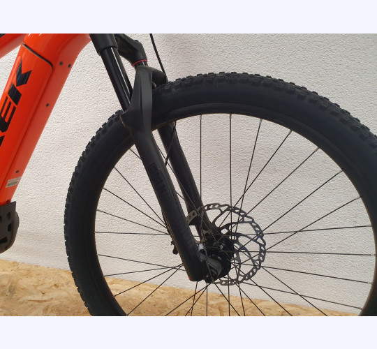 TREK Powerfly 7
