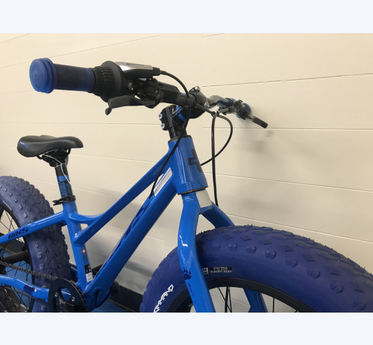 BiXS Traction Chubby