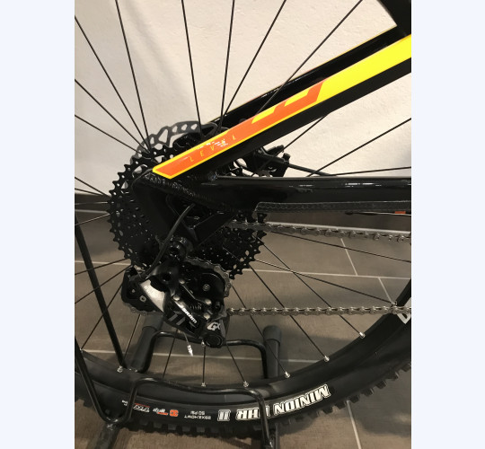 Mondraker Level R
