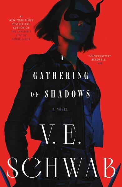A Gathering of Shadows - 125089123X