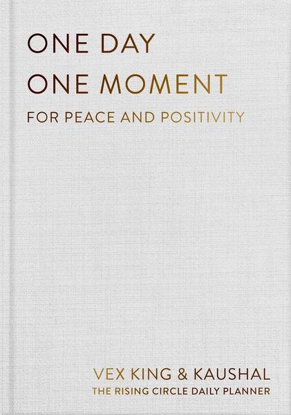 One Day One Moment - 1035048566