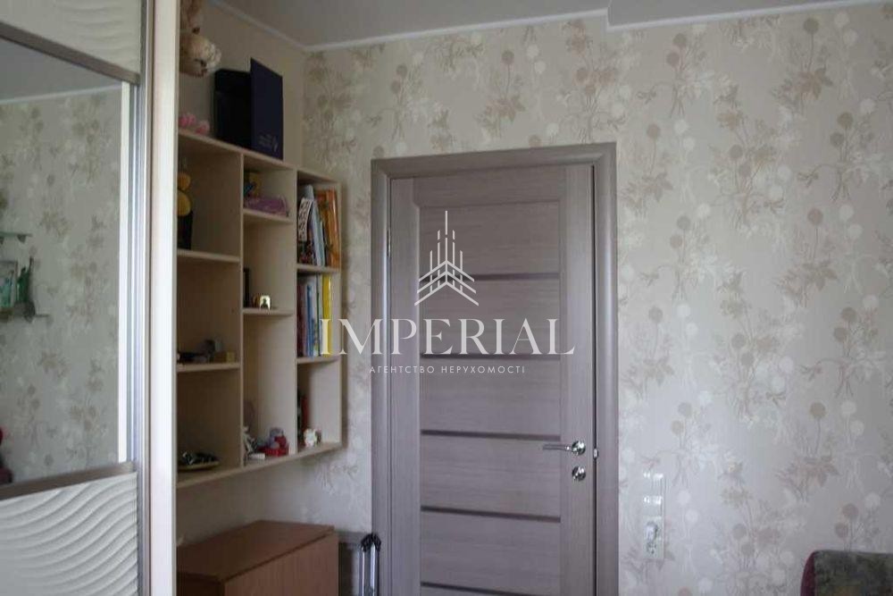 4-кімнатна квартира