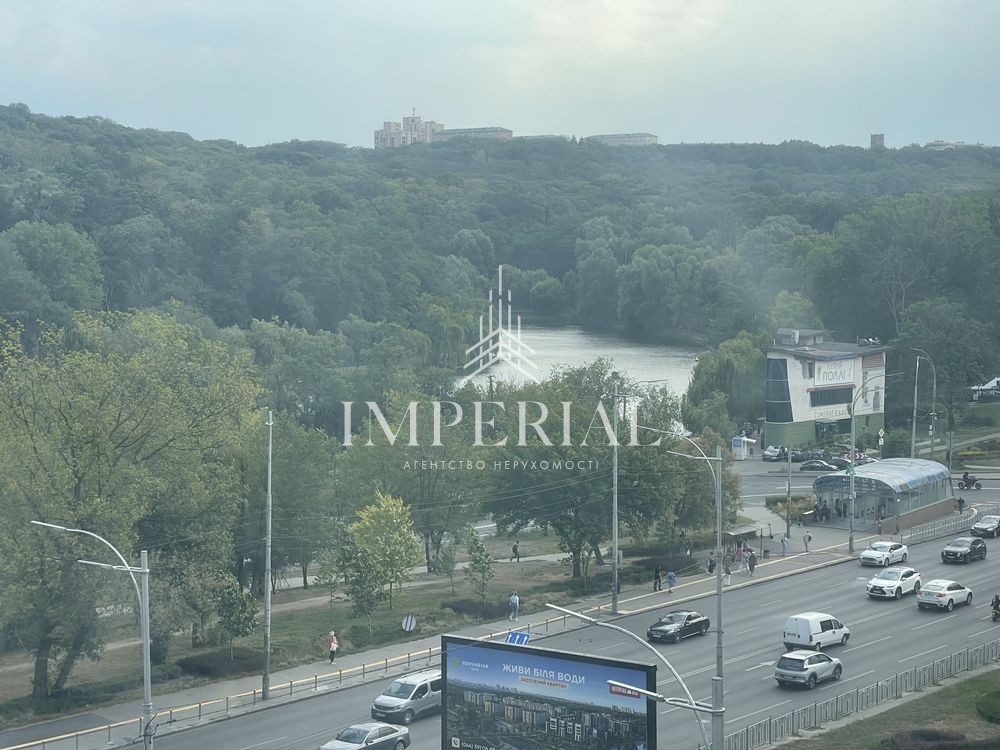 4-кімнатна квартира