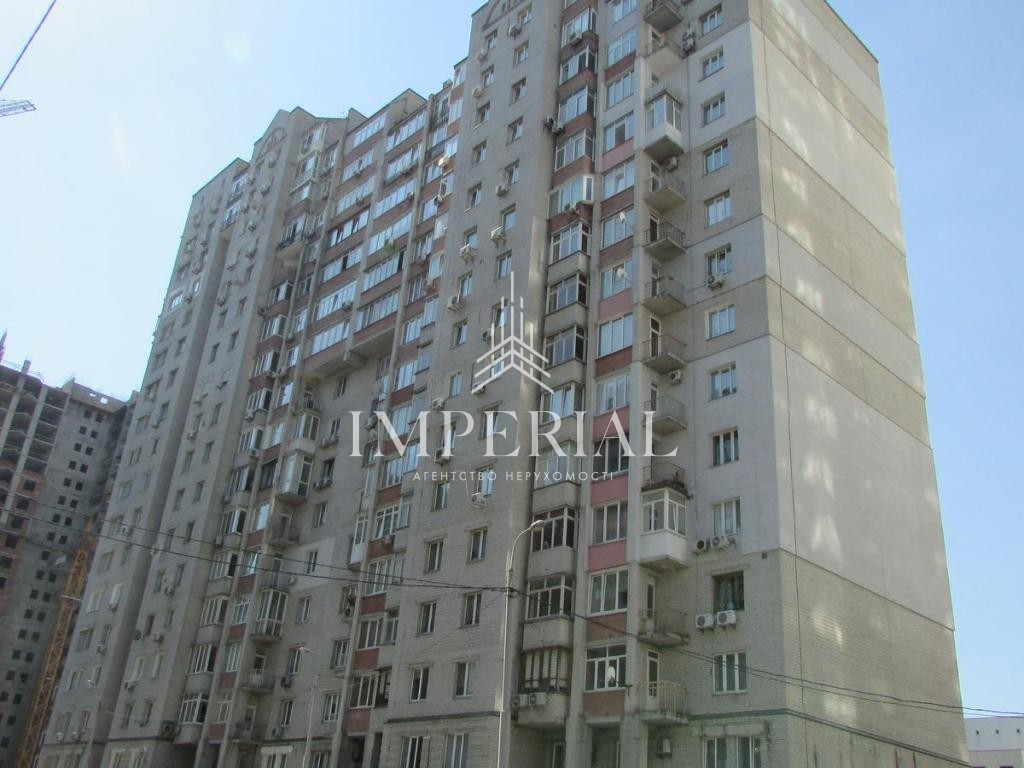 5-кімнатна квартира