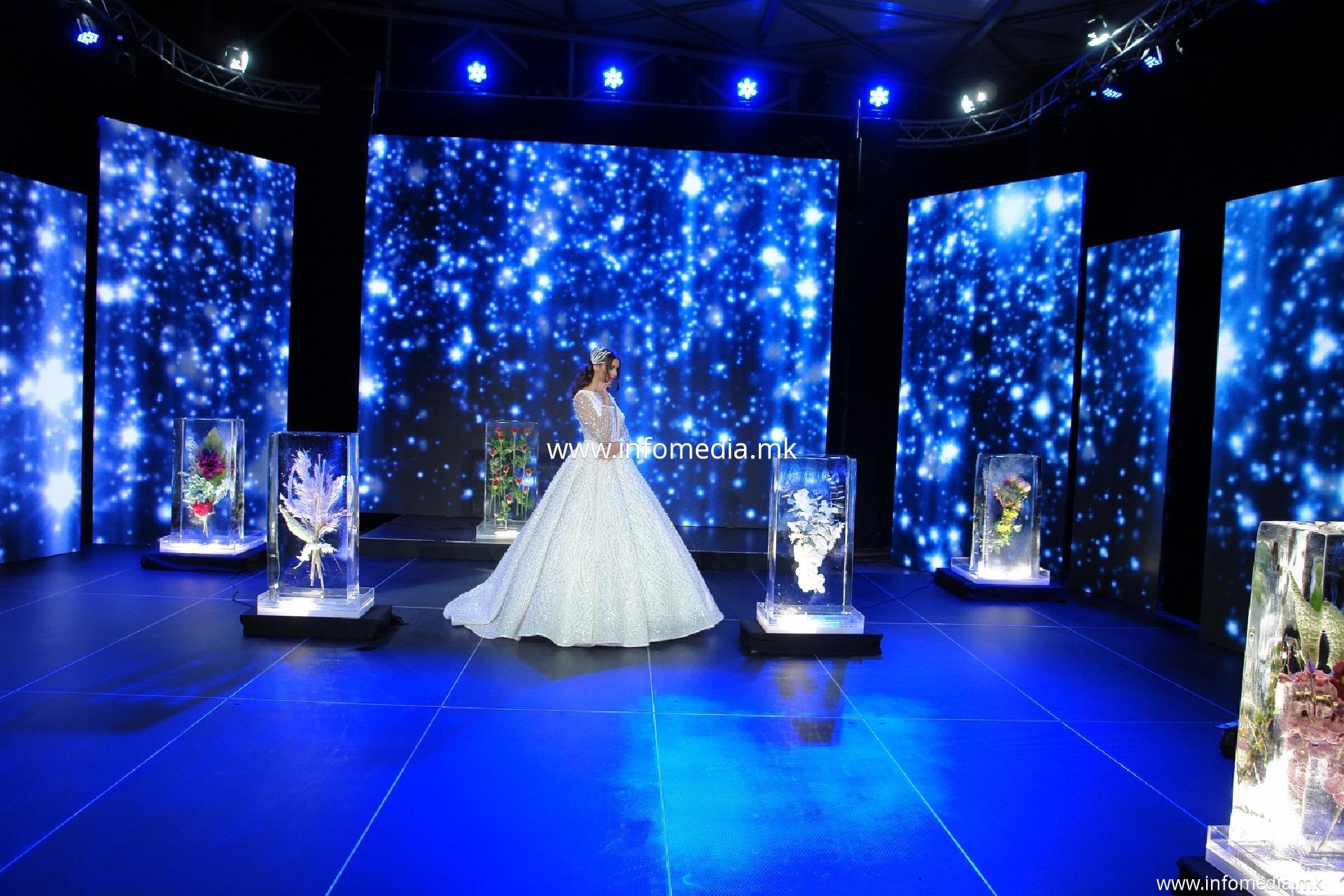 Bianca wedding dress show - Image 3