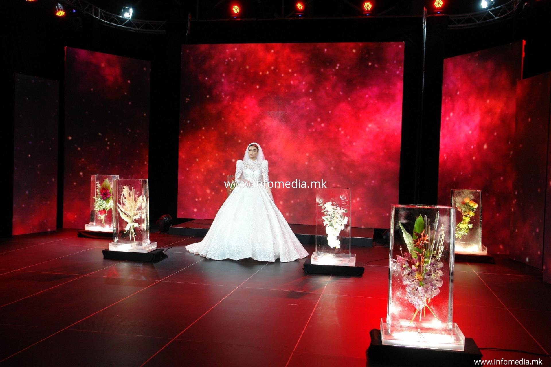 Bianca wedding dress show - Image 21