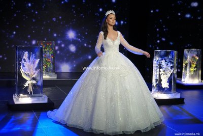 Bianca wedding dress show