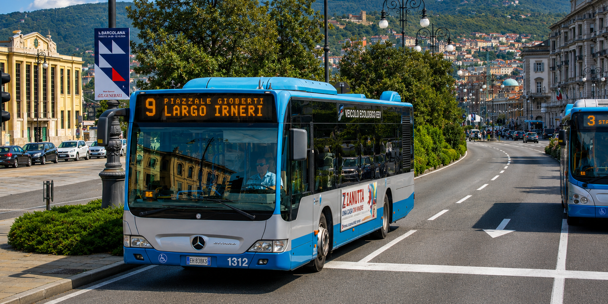Linea urbana 9 di Trieste, in prossimità della stazione marittima.