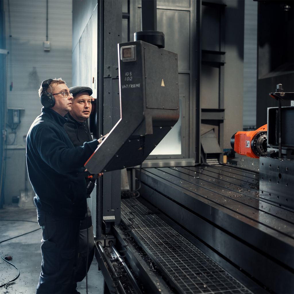 CNC-frezer / kotteraar groot freeswerk | €4.130 – €5.310