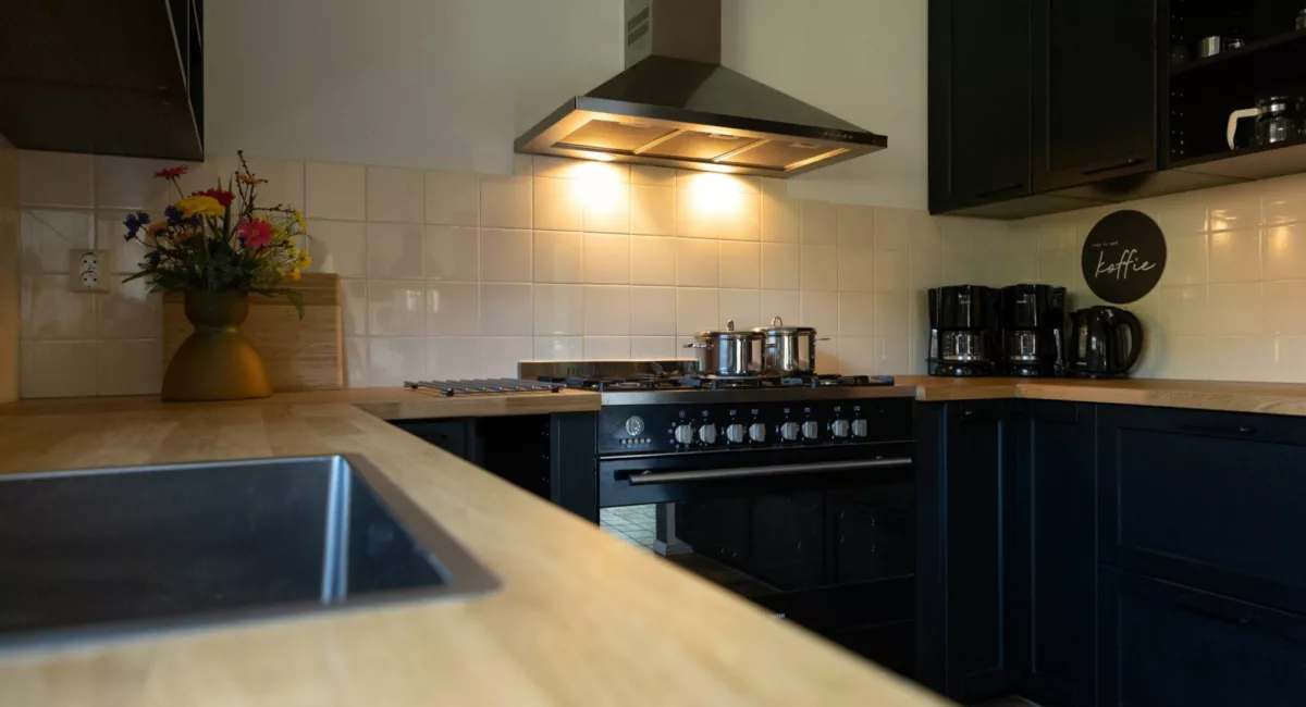 Groepsaccomomdatie Kapshoeve interieur keuken kaps tubbergen 