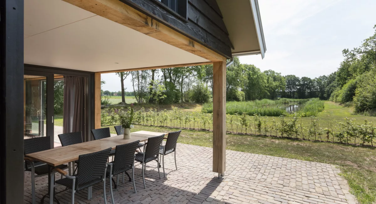 Groepsaccommodatie voor 10 personen in Twente met groot terras 