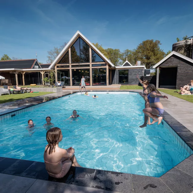 Camping kaps buitenzwembad 