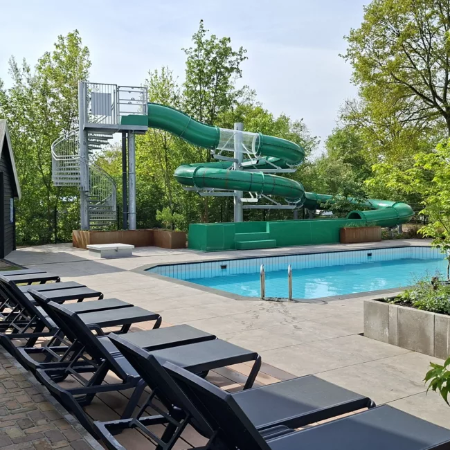 Recreatiepark Kaps Buitenzwembad met glijbaan 