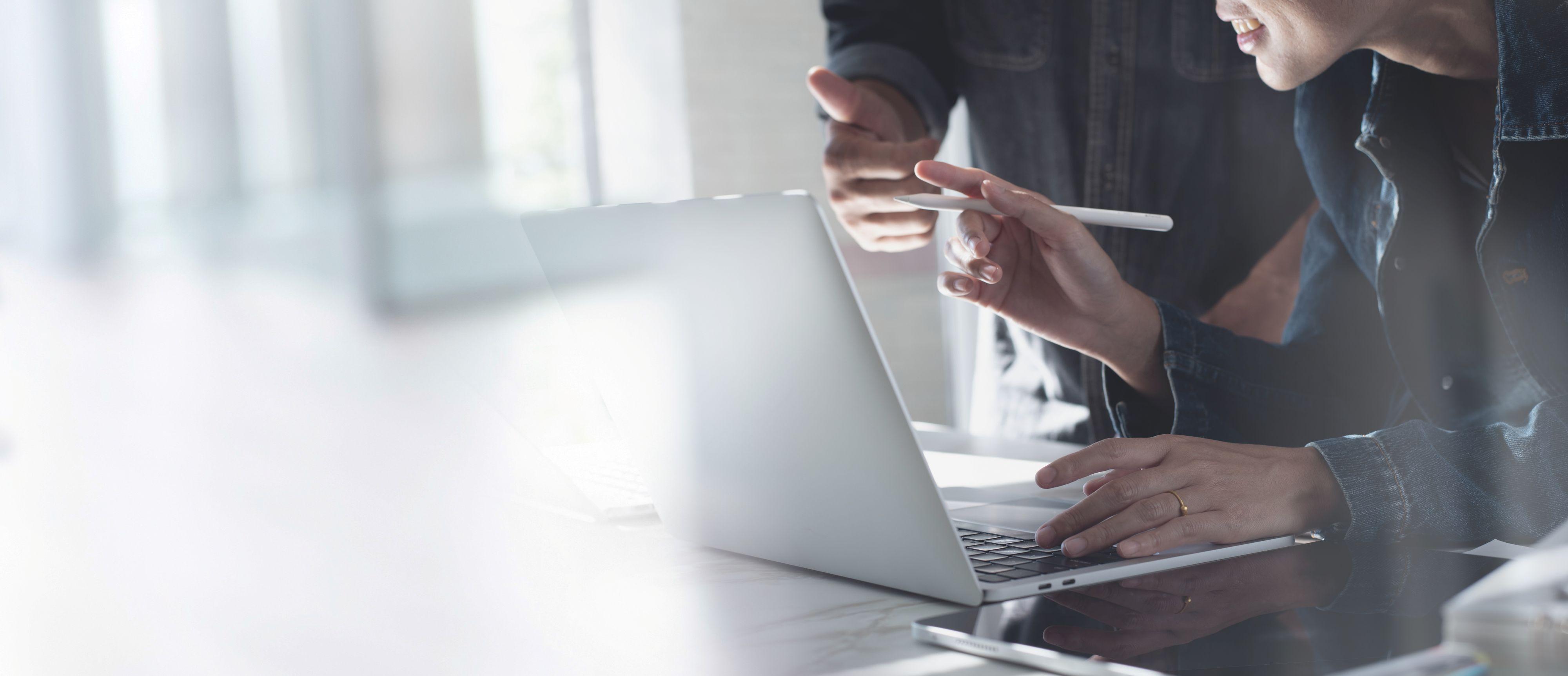 Header Anwendungstrainings Präsentation Klenk Hoursch