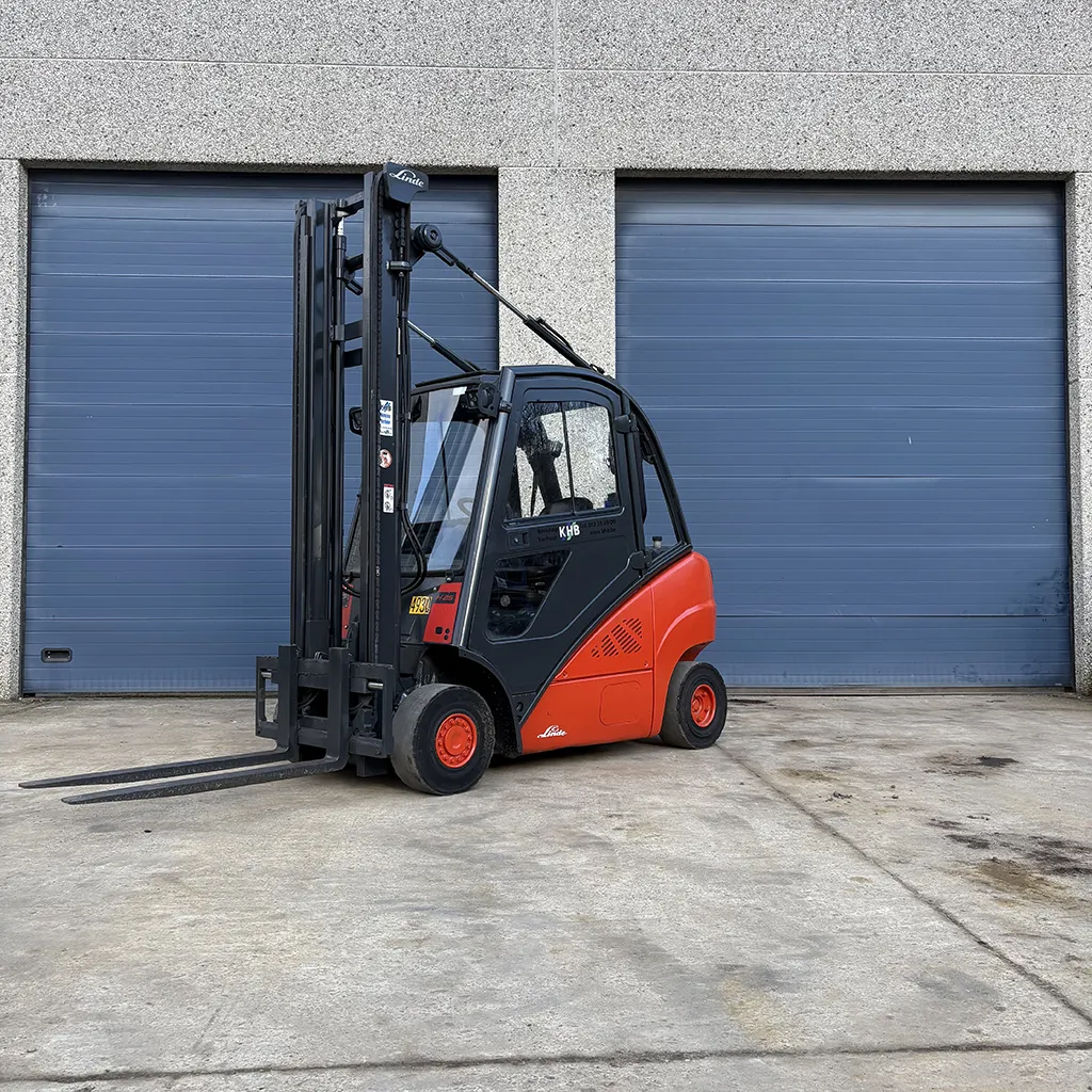 Linde H25D zijaanzicht