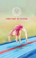 Lieke helpt de turnclub