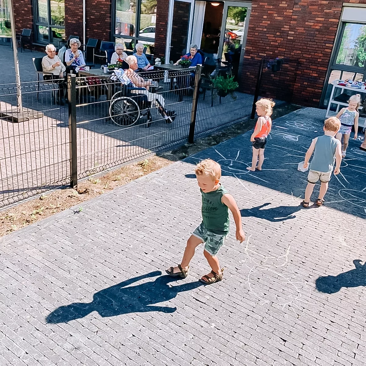 Spelen bij TMZ