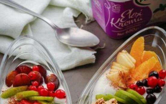 Taze Meyveli Granola