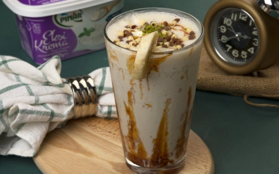 Muzlu ve Ekşi Kremalı Smoothie