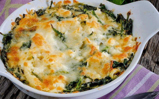 Kolay Ispanaklı Börek