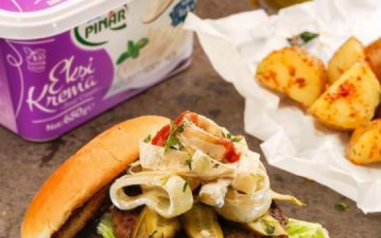 Ekşi Kremalı Burger