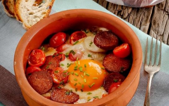 Sucuklu Yumurtalı Güveç