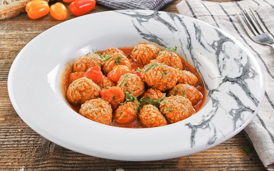 Domates Soslu Misket Köfte