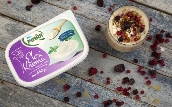 Vişneli ve Kremalı Parfe