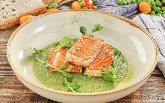 Bezelye Püreli Somon Tava