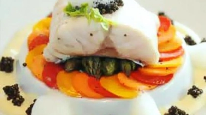 Beluga Havyarlı Buharda Levrek