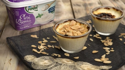 Bademli Ekşi Kremalı Sütlaç