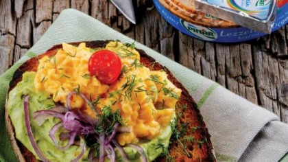 Avokadolu Scramble Yumurta