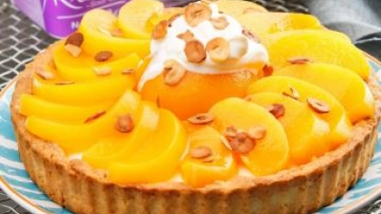 Ekşi Kremalı Ballı Şeftali Tartı