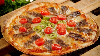 Kavurmalı Kolay Pizza
