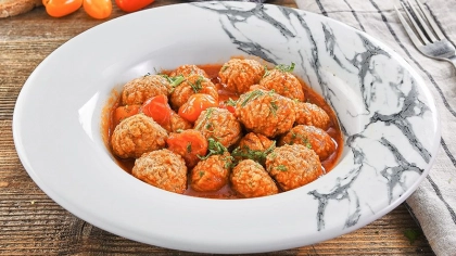 Domates Soslu Misket Köfte