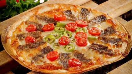Kavurmalı Kolay Pizza