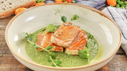 Bezelye Püreli Somon Tava