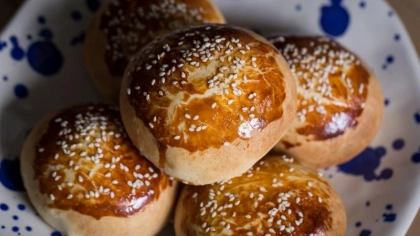 Ekşi Kremalı Karaköy Poğaça