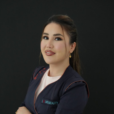 Zainab Haidari foto