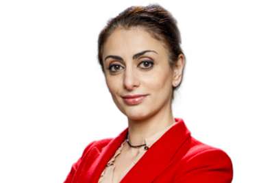 Zeynep  Yalvac foto