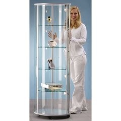 Präsentations-Vitrine, 1 gewölbte Drehflügeltür, 4 Dekorfüße, mit LED-Beleuchtung.