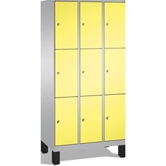 EVOLO Fächerschrank, mit Füßen, 3 Abteile, je 3 Fächer, Abteilbreite 300 mm, wei