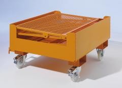 Arbeitsbühnen, faltbar, Zuladung 300 kg, mit 2 Lenk- und 2 Bockrollen.