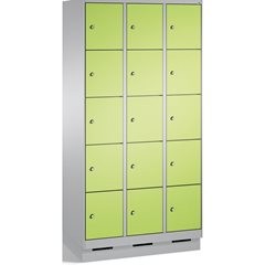 EVOLO Fächerschrank, mit Sockel, 3 Abteile, je 5 Fächer, Abteilbreite 300 mm, we