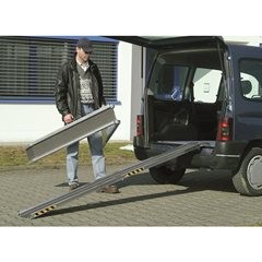 Alu-Auffahrhilfen, faltbar, 1 Paar, Gesamtlänge 3000 mm.