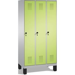 EVOLO Garderobenschrank, mit Füßen, 3 Abteile, Abteilbreite 300 mm, weißaluminiu