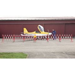 Scherengitter, Stahlfuß und Rollen, gelb / schwarz, Länge max. 4000 mm.