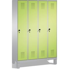 EVOLO Garderobenschrank, mit Füßen, 4 Abteile, Abteilbreite 300 mm, weißaluminiu