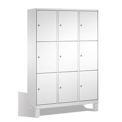 EVOLO Fächerschrank, mit Füßen, 3 Abteile, je 3 Fächer, Abteilbreite 400 mm, lic