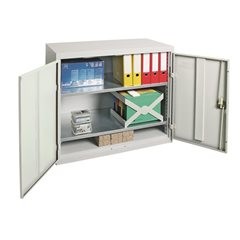 Flügeltürschrank, mit Vollblechtüren, 2 Fachböden, lichtgrau.